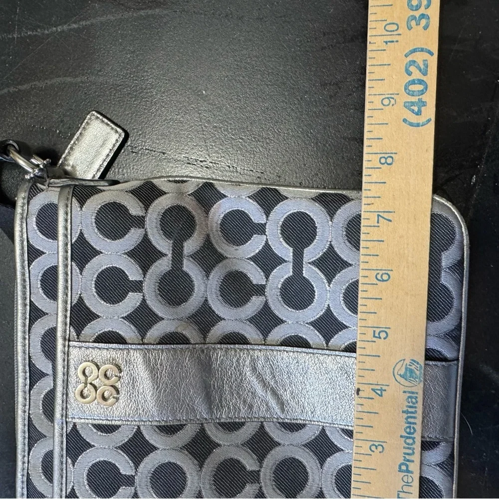 Coach‎ Julia Op Art Swingpack crossbody bag